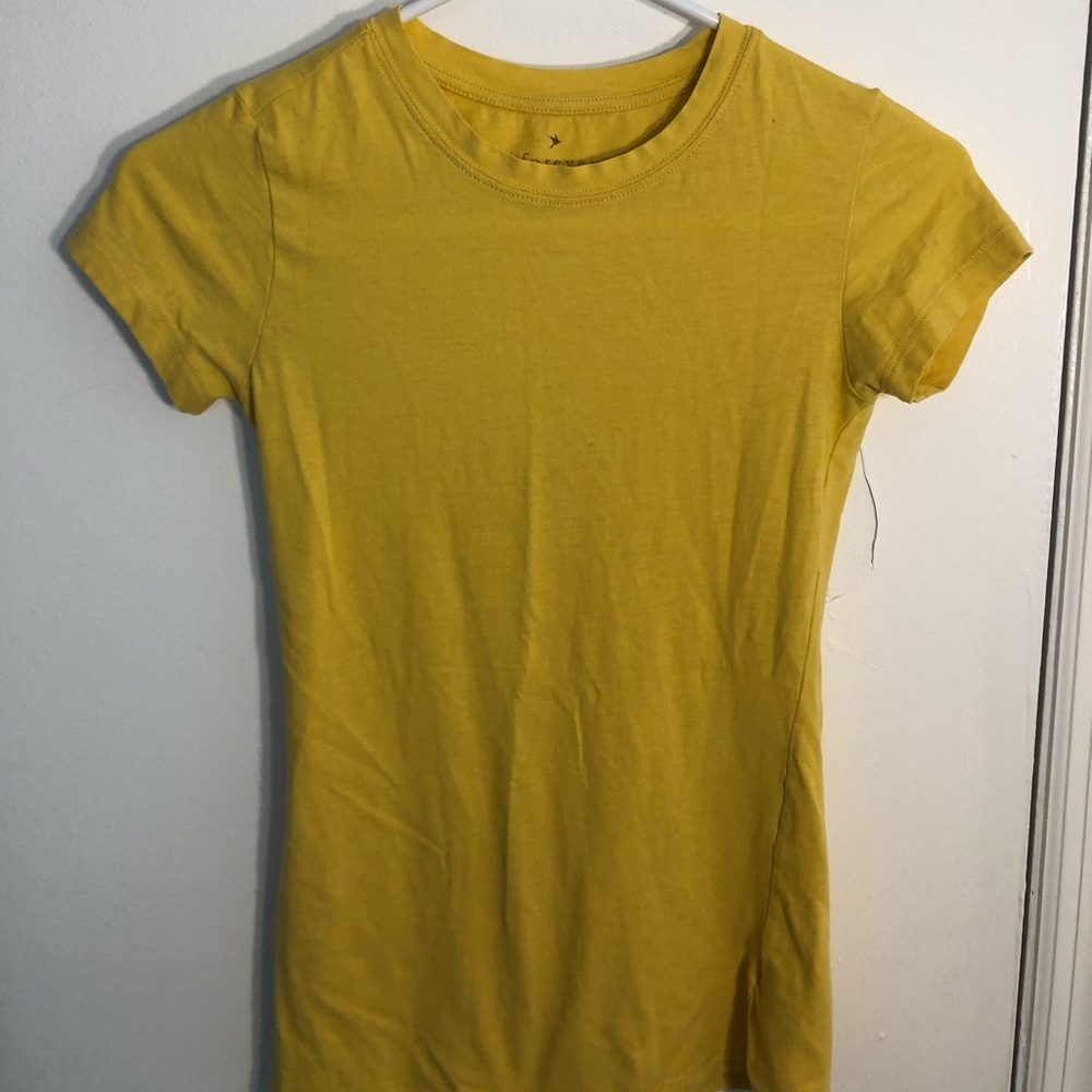 Forever 21 fitted yellow T-shirt